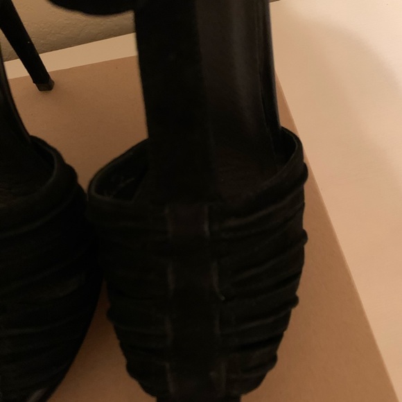 Joie Black Heel - Picture 2 of 5